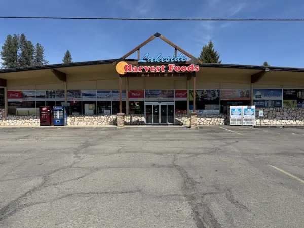 Lakeside Harvest Foods — local grocery near Budget Saver Motel